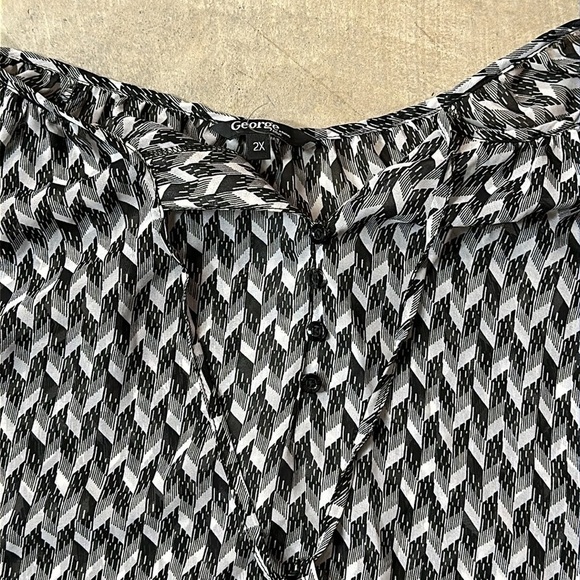 George Grey & Black Abstract Print Sheer Blouse Size 2X - Picture 2 of 4